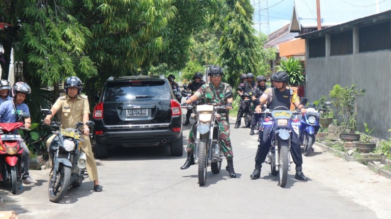 Kompak! Bupati, Dandim dan Kapolres Pinrang Patroli Bersama Pantau TPS