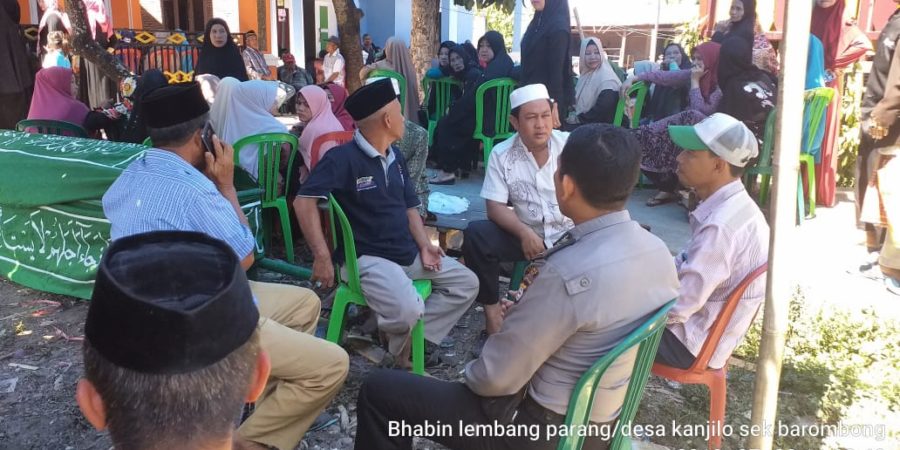 Dengar Kabar Duka, Bhabinkamtibmas Ini Segera Melayat Kerumah Warganya