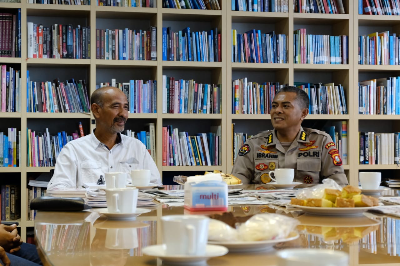 Kabid Humas Polda Sulsel Bersilaturrahmi ke Media Fajar Group