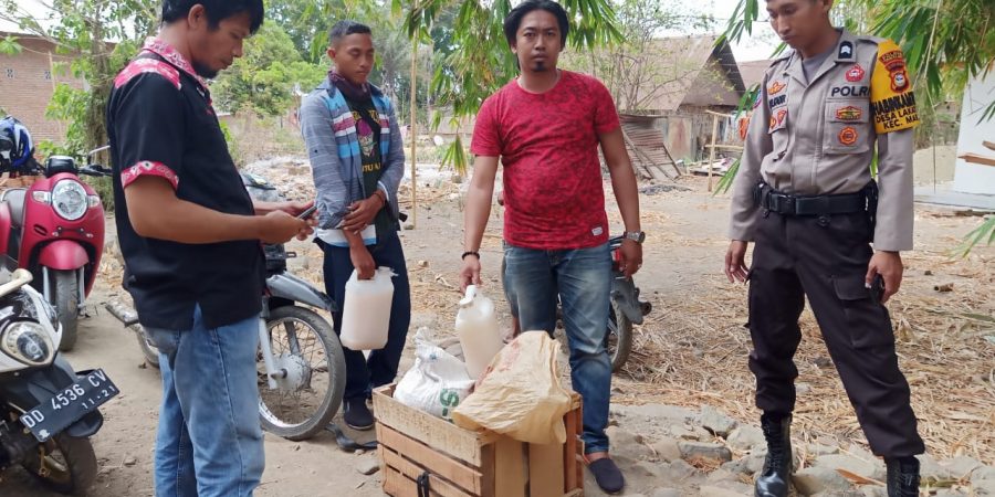 Terjaring Operasi, Seorang Pemuda di Takalar Diamankan bersama Puluhan Liter Miras