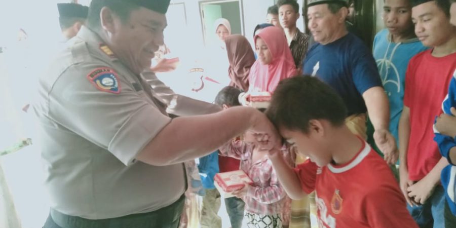 Masyaallah, Personil Polres Gowa Kunjungi Lima Panti Asuhan untuk Berbagi