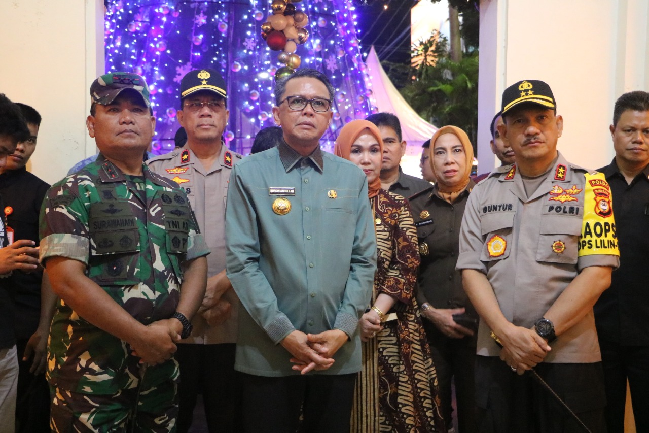 Kapolda Sulsel dan Gubernur Pantau Gereja di Malam Natal 2019