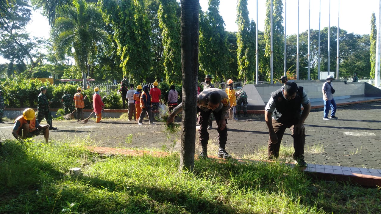 3 Pilar Jumat Bersih di Monumen Mandala Makassar