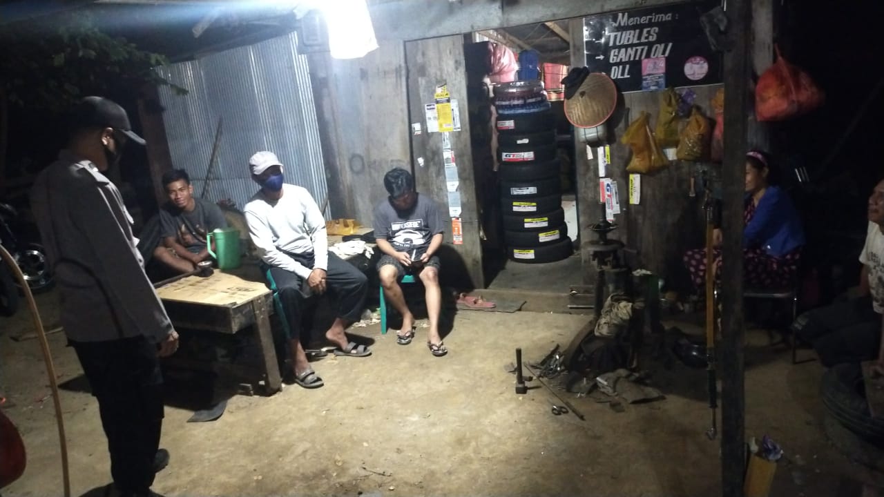 Patroli Dialogis Polsek Marang Cegah Penyebaran Covid-19