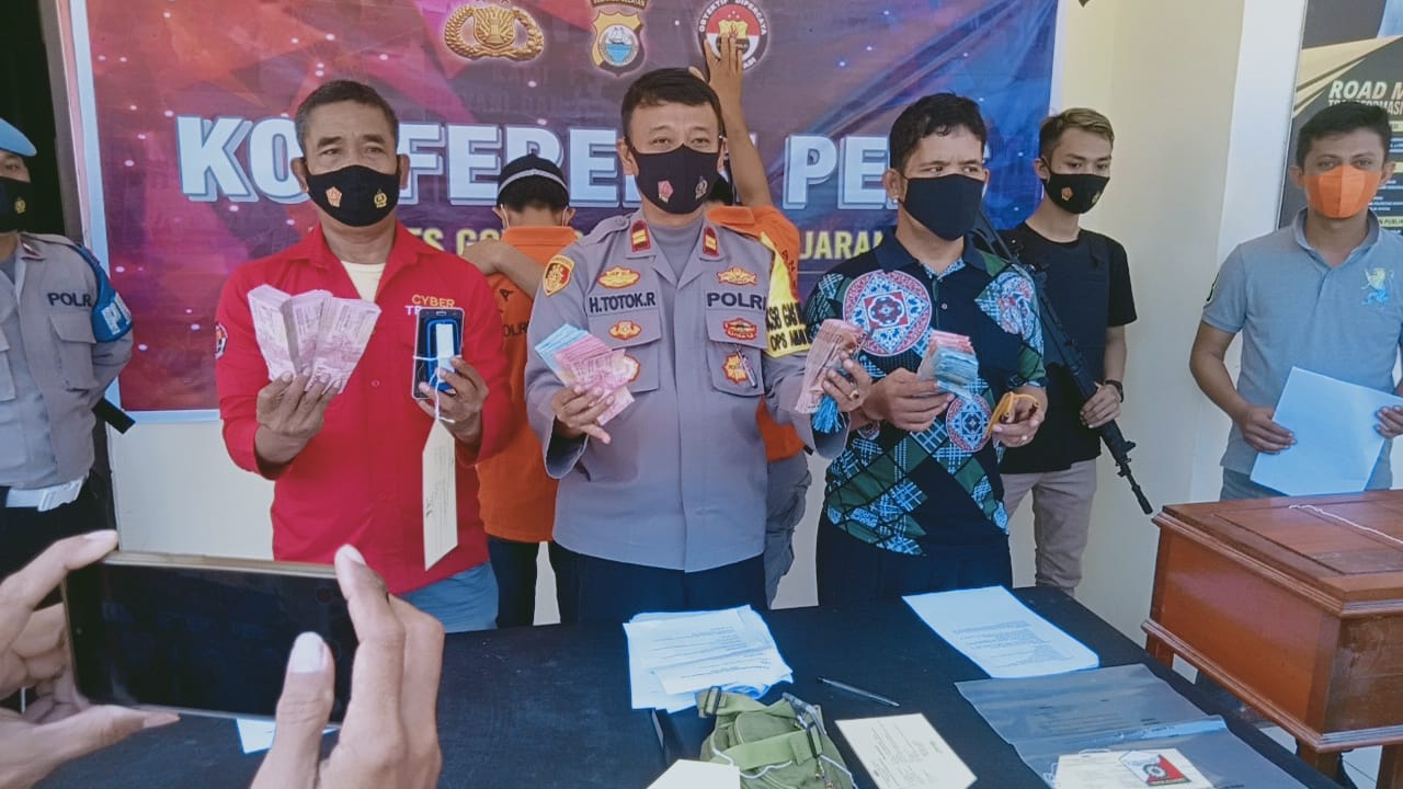 Polsek Bontonompo Rilis Kasus Pencurian Uang Ratusan Juta