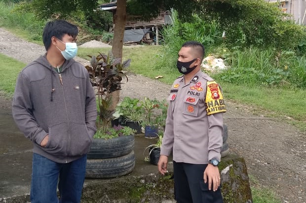 Bhabinkamtibmas Polsek Makale melaksanakan sambang di warga binaan