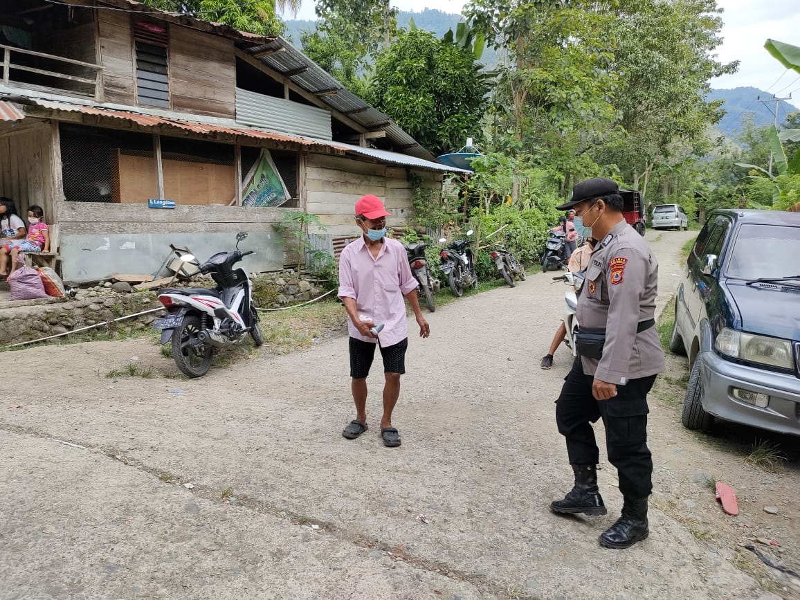 Bhabinkamtibmas Polsek Bonggakaradeng Kunjungan dan himbauan protokol kesehatan