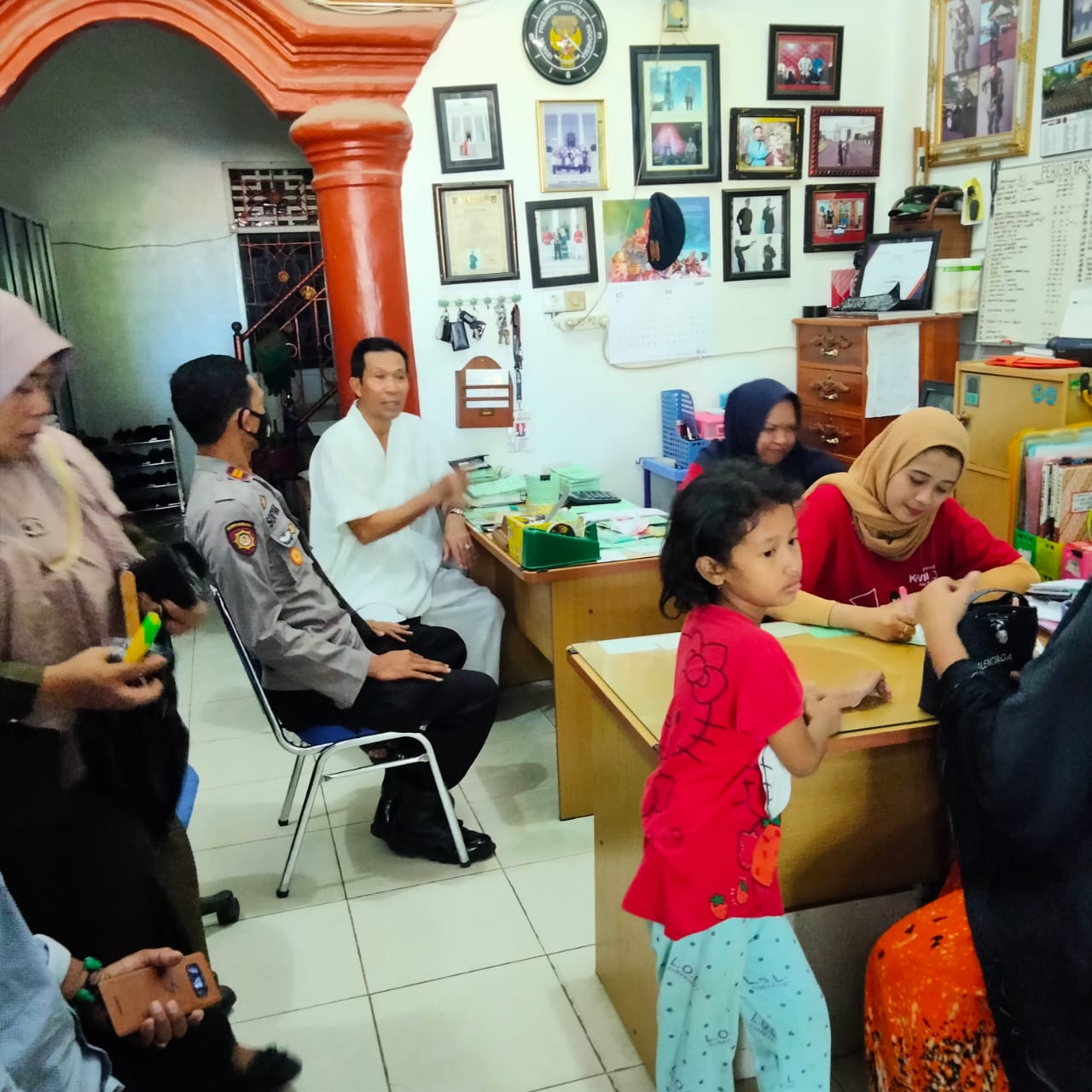 Kapolsek Marang Sambang Ke Rumah Warga Kecamatan Marang