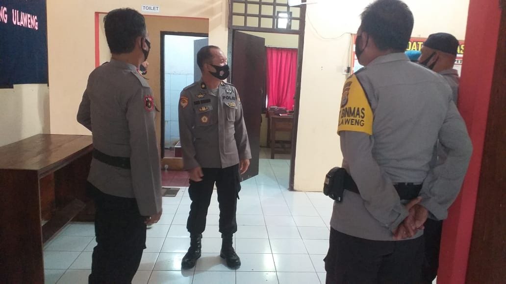 Kapolsek Ulaweng Bersama Anggota Sambut Team Penilai Lomba Kebersihan Polres Bone Dalam Rangka Hari Bhayangkara ke-75.