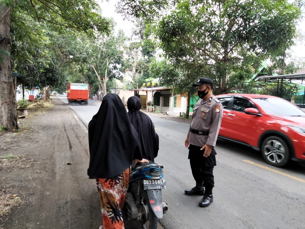 Polsek Barebbo Lakukan Penegakan Disiplin Protokol Kesehatan Dengan Gelar Operasi Yustisi
