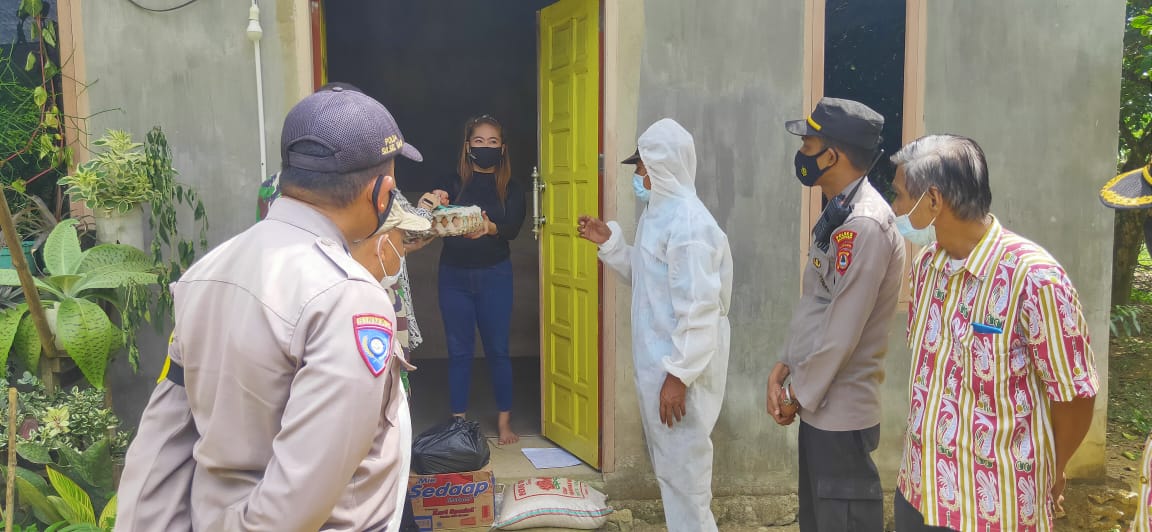 Kapolsek Marang Bersama Tripika Kecamatan Marang Kunjungi Warganya