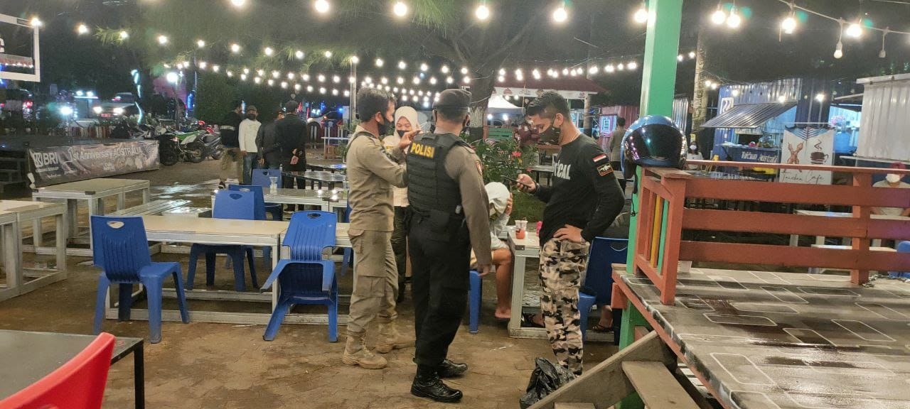 Untuk Memutus Mata Rantai Covid-19, Tim Gabungan Polres Sidrap Lakukan Operasi Yustisi Malam