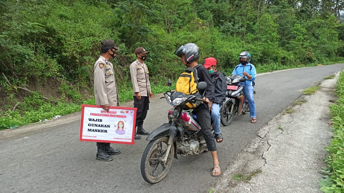 Sampaikan 5M, Bhabinkambtimas Sambang Di Kantor Lembang Tiroan