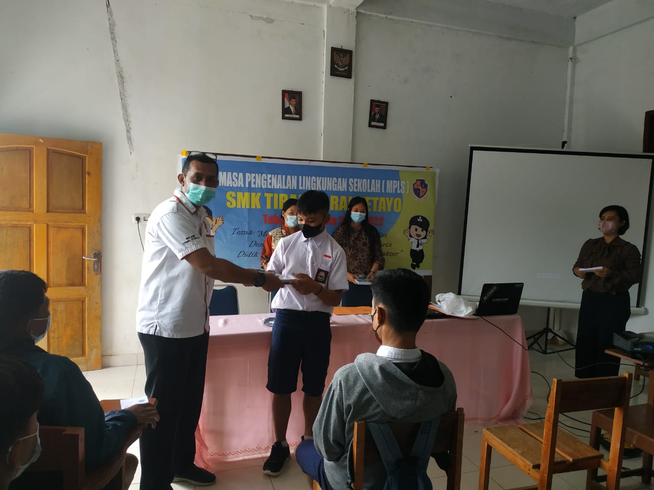 Bhabinkamtibmas Polsek Mengkendek melakukan DDS di wilayah binaan