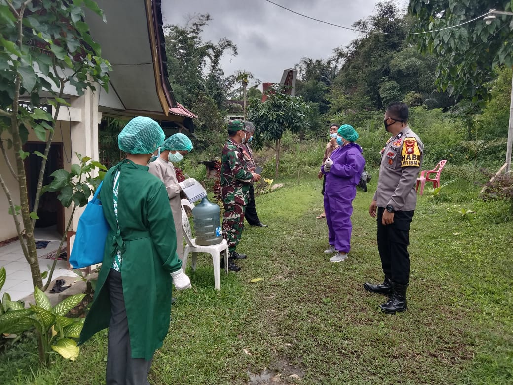 Bhabinkamtibmas Polsek Mengkendek melakukan DDS di wilayah binaan