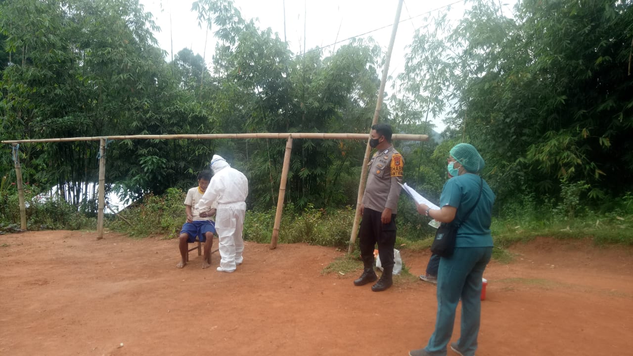 Bhabinkambtimas Polsek Saluputti melakukan sambang di Dusun Pangdo