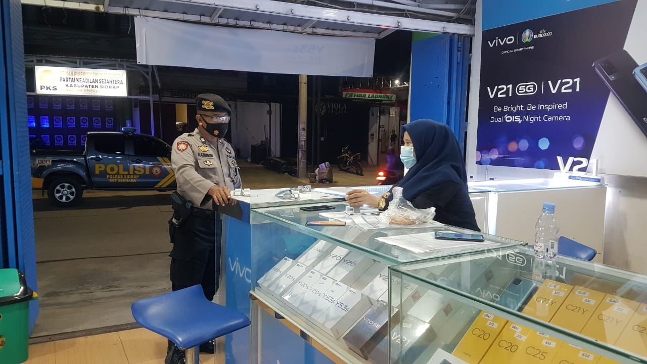 Antisipasi Kriminalitas Malam Hari, Polres Sidrap Laksanakan Patroli Blue Light