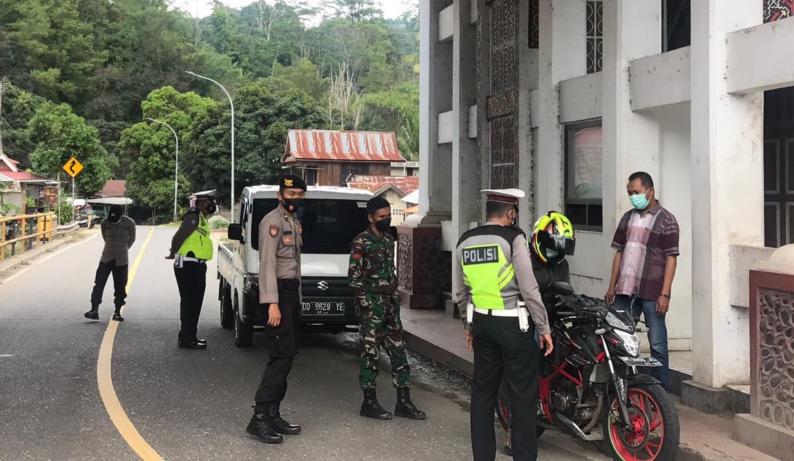 5 Orang Warga Dinyatakan Reaktif Swab Antigen di Pos Pemeriksaan