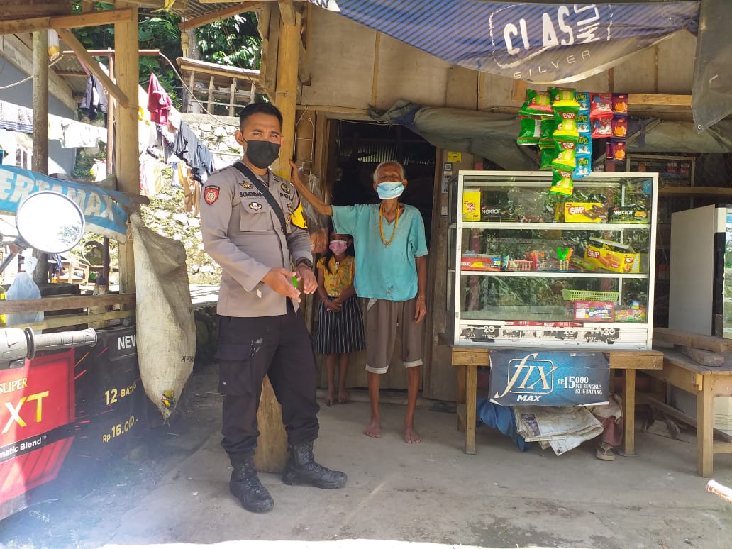 Bhabinkamtibmas Polsek Sangalla Kunjungi Usaha Mikro Kecil di Wilayah Binaan