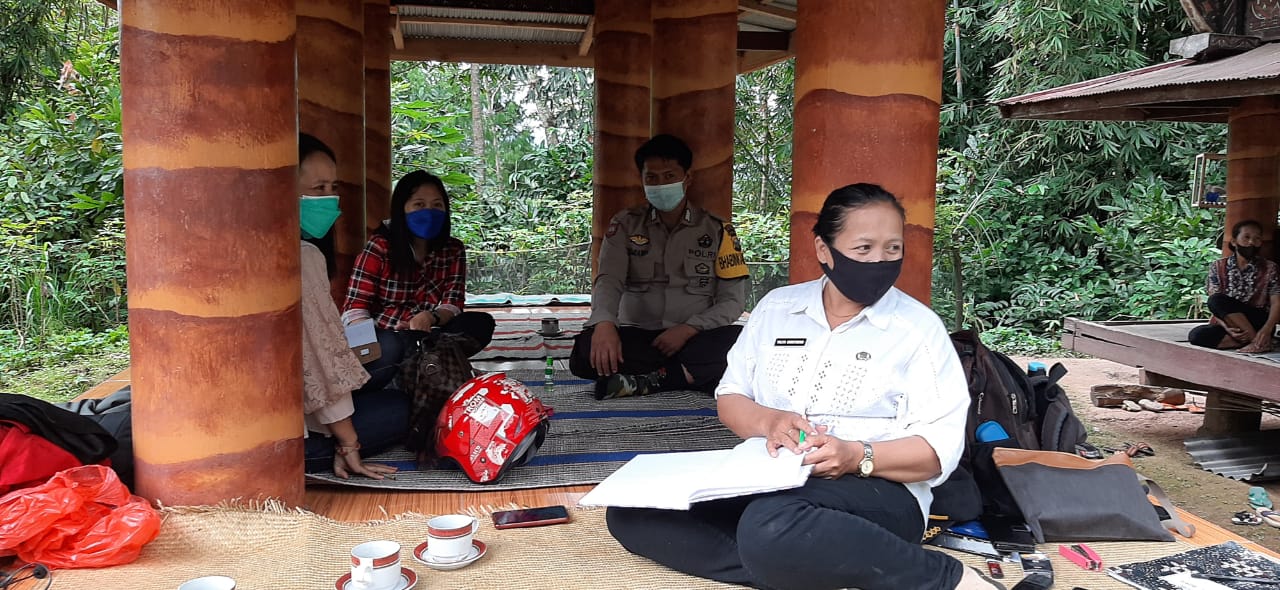 Bhabinkamtibmas Polsek Sangalla Kunjungi Usaha Mikro Kecil di Wilayah Binaan