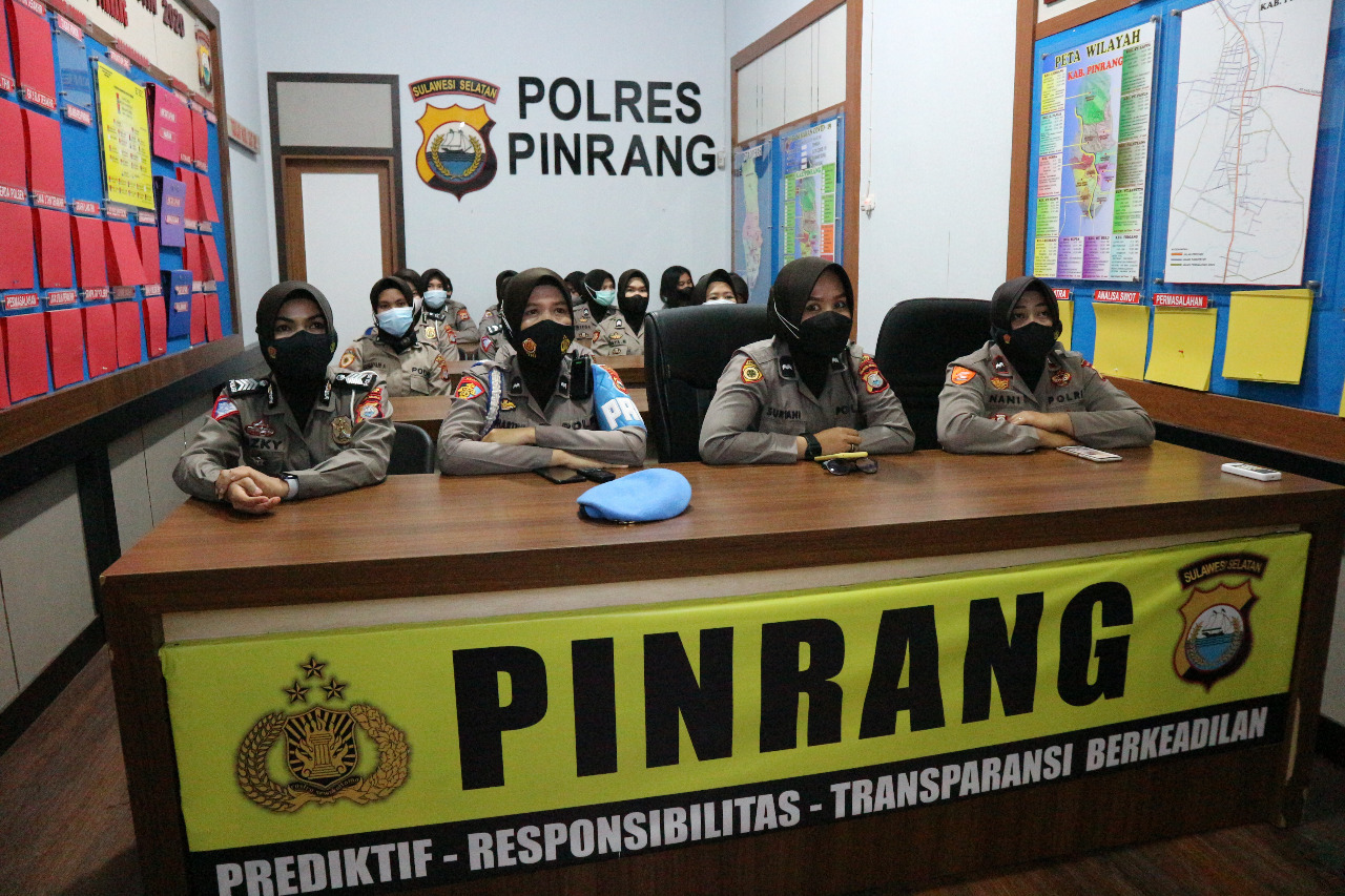Polwan Polres Pinrang Mengikuti Giat Tatap Muka Pakor Polwan RI Secara Virtual Dengan Seluruh Polwan Jajaran Polda Sulsel