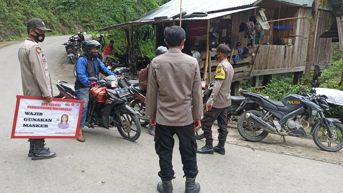 Bhabinkamtibmas Polsek Sangalla Kunjungi Usaha Mikro Kecil di Wilayah Binaan