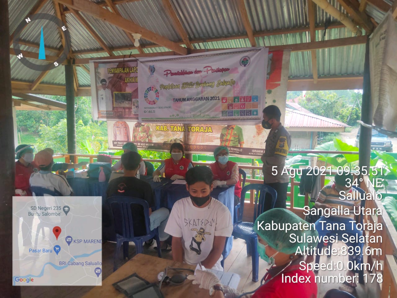 Bhabinkamtibmas Polsek Mengkendek Door to door di wilayah binaan