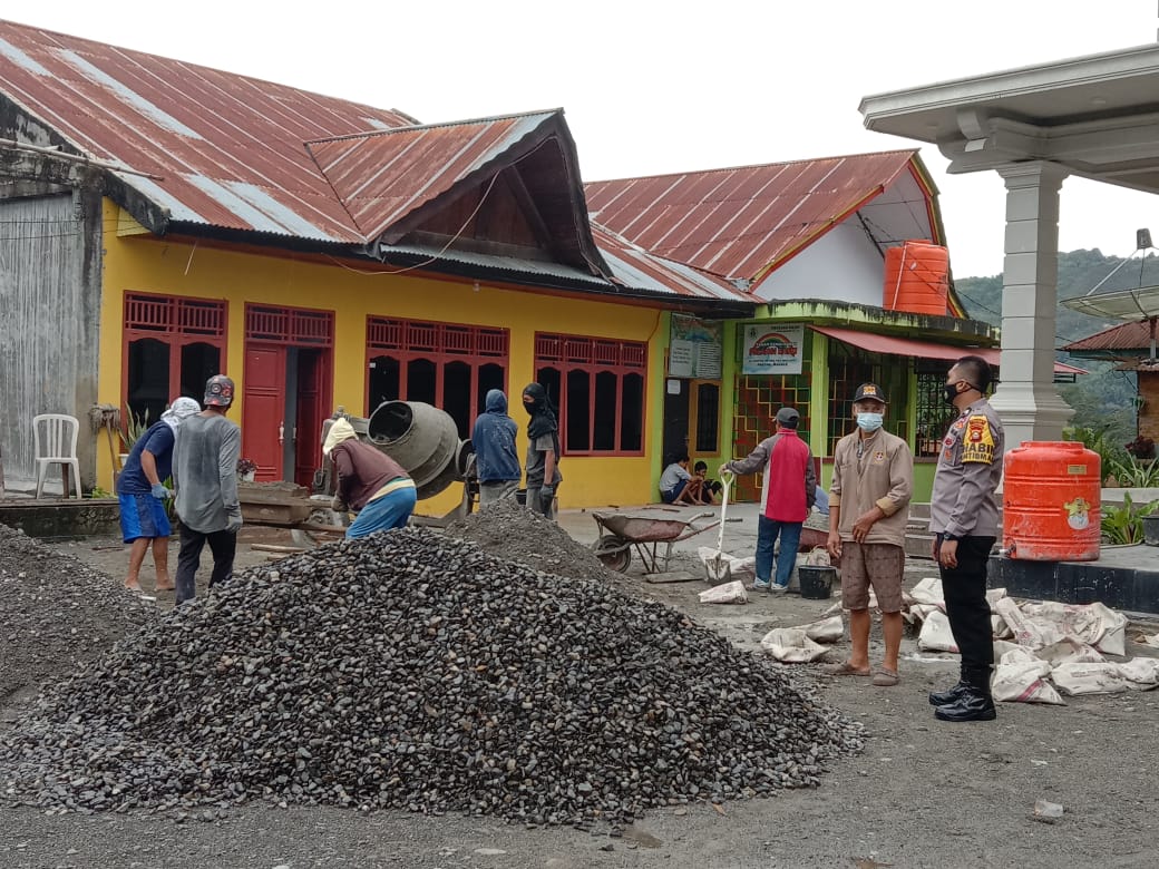 Babinkamtibmas Polsek Sangalla Ingatkan Pentingnya Prokes di wilayah Binaan