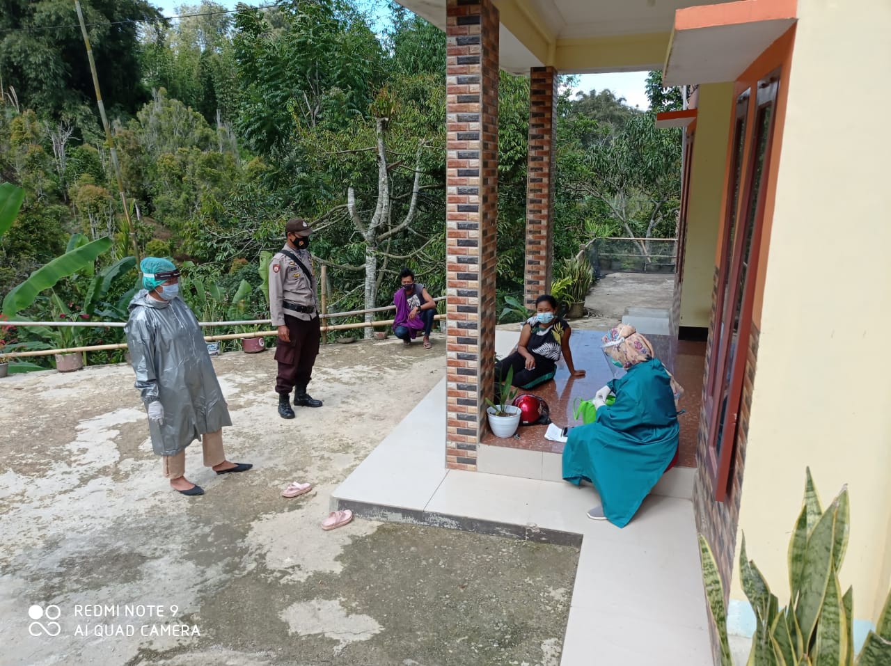 Bhabinkamtibmas Polsek Mengkendek Sambang di wilayah binaan