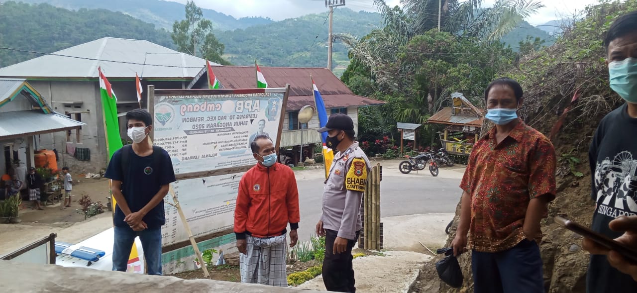 Bhabinkamtibmas Polsek Mengkendek Sambang di wilayah binaan