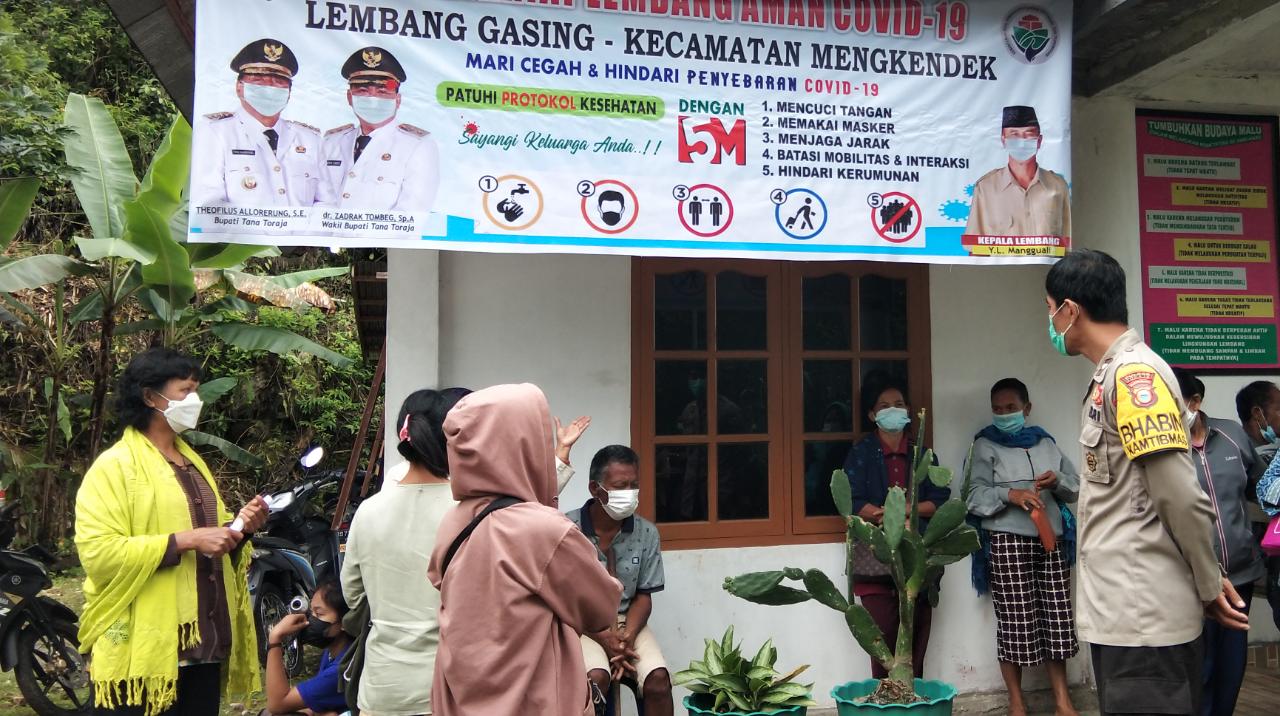 Bhabinkamtibmas Polsek Makale Sambang Warga Isoman