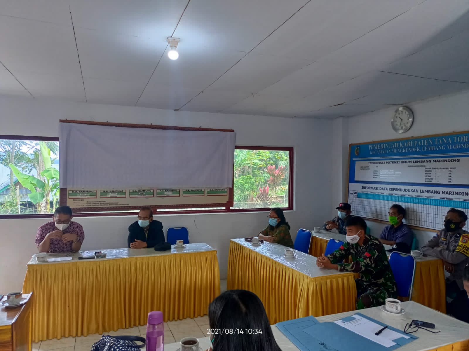 Bhabinkamtibmas Polsek Makale Sambang Warga Isoman