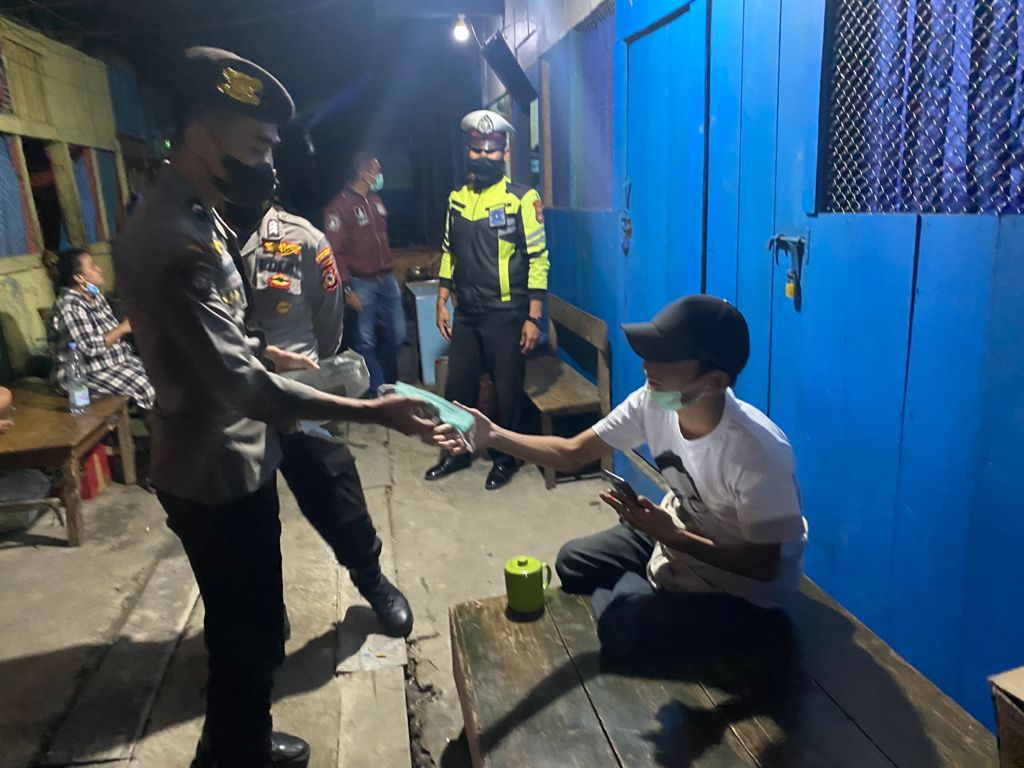 Polres Tana Toraja Tingkatkan Pendisiplinan Prokes Penerapan PPKM Level III