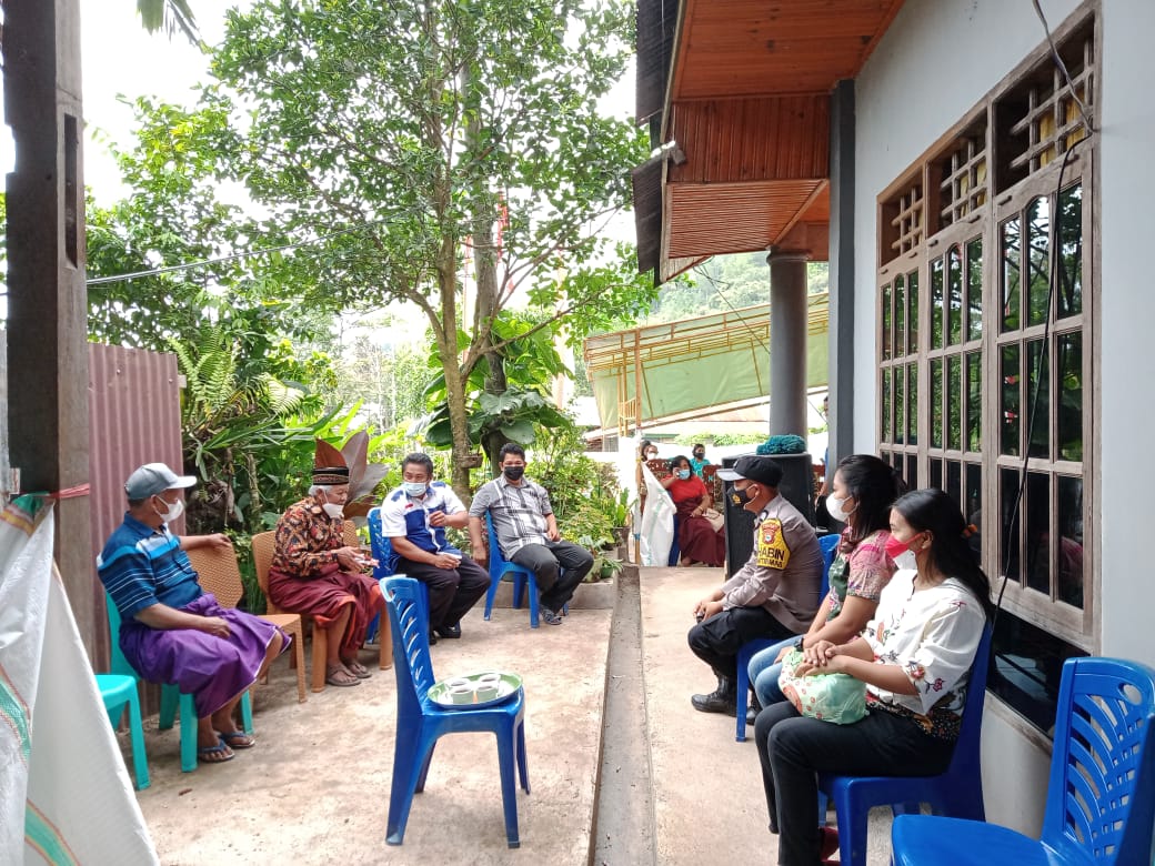 Bhabinkamtibmas, Babinsa dan PKM Batusura’ melakukan Tracer Testing