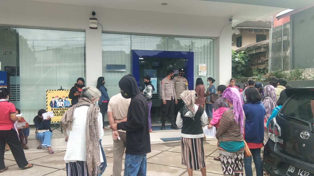 Bhabinkamtibmas, Babinsa dan PKM Batusura’ melakukan Tracer Testing