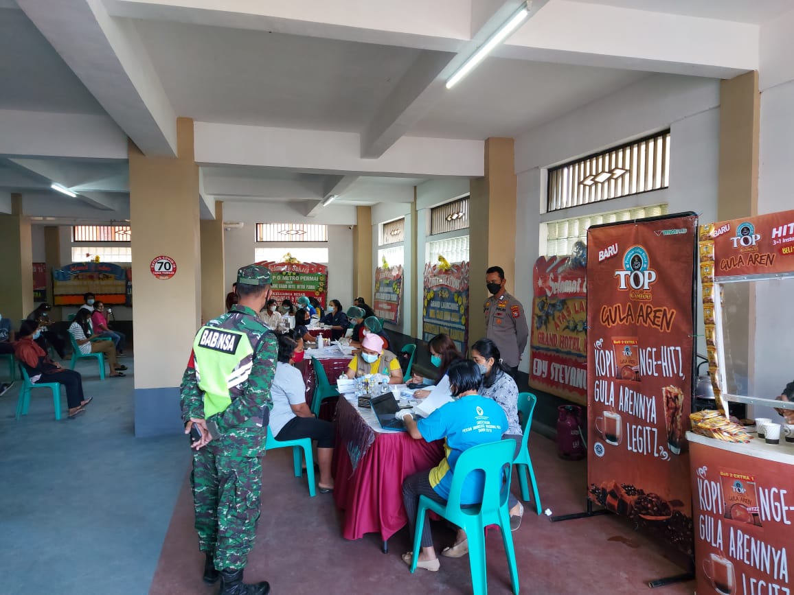 Bhabimkamtibmas Polsek Makale Door to door di Wilayah Binaan