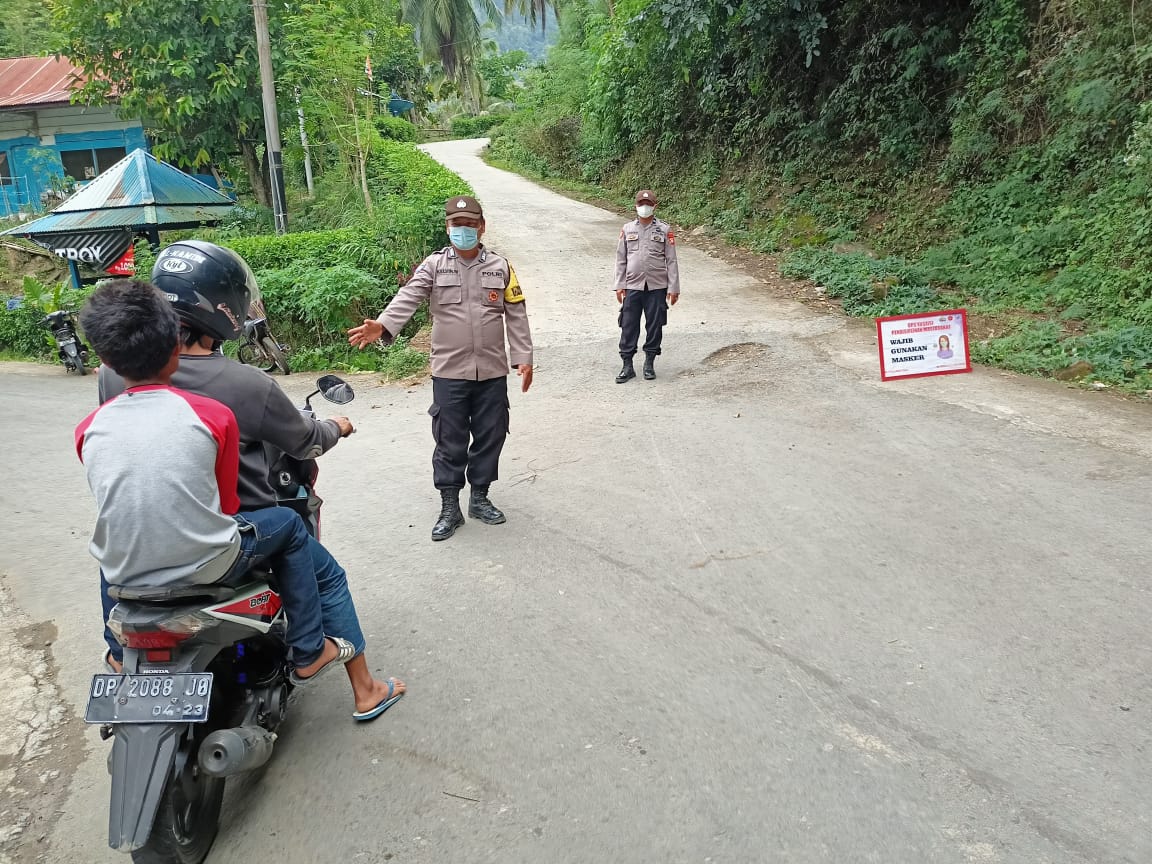 Bhabinkamtibmas Polsek Makale Sambangi Kantor Lurah Botang