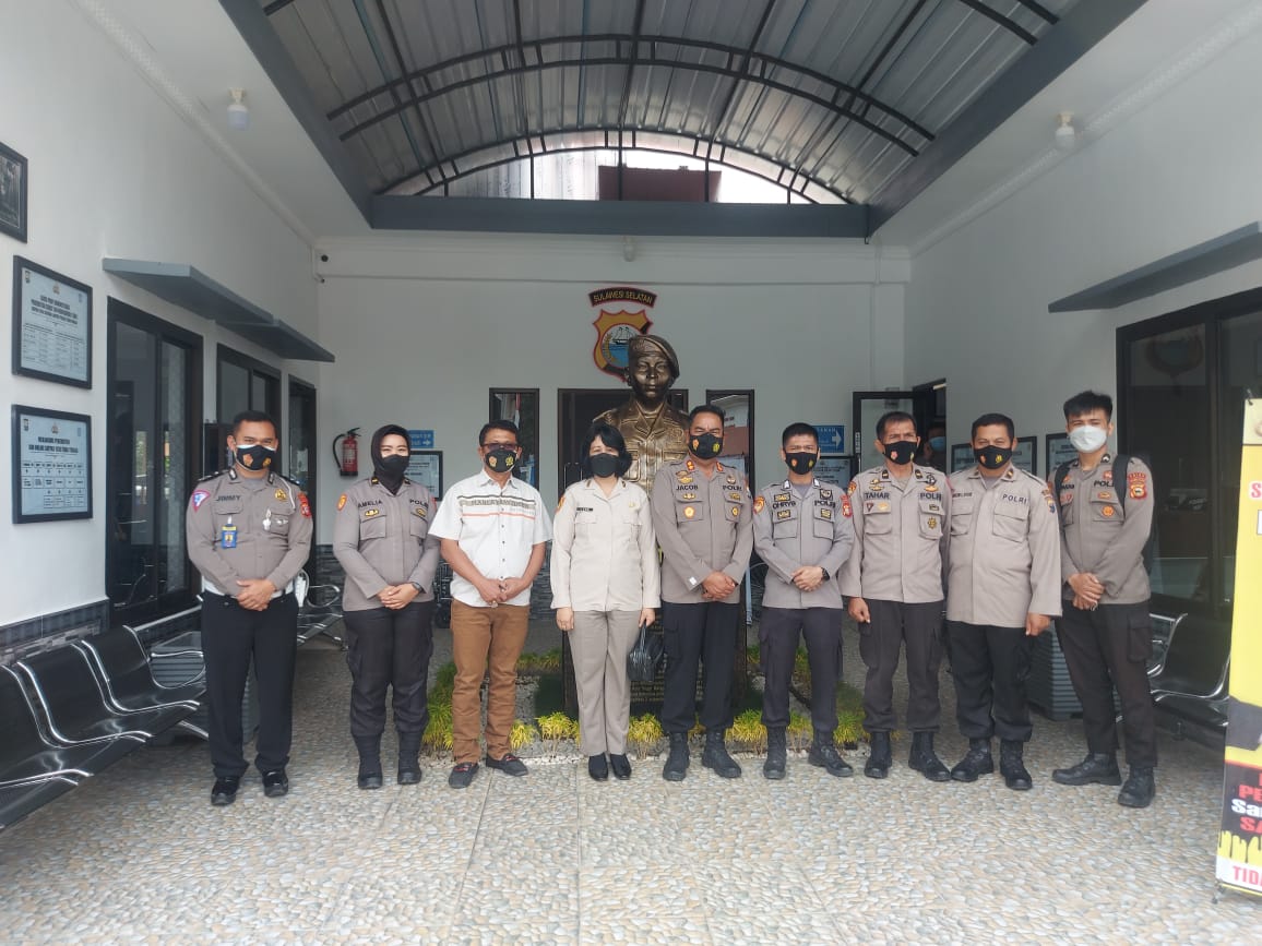 Bhabinkamtibmas Polsek Makale Sambangi Kantor Lurah Botang
