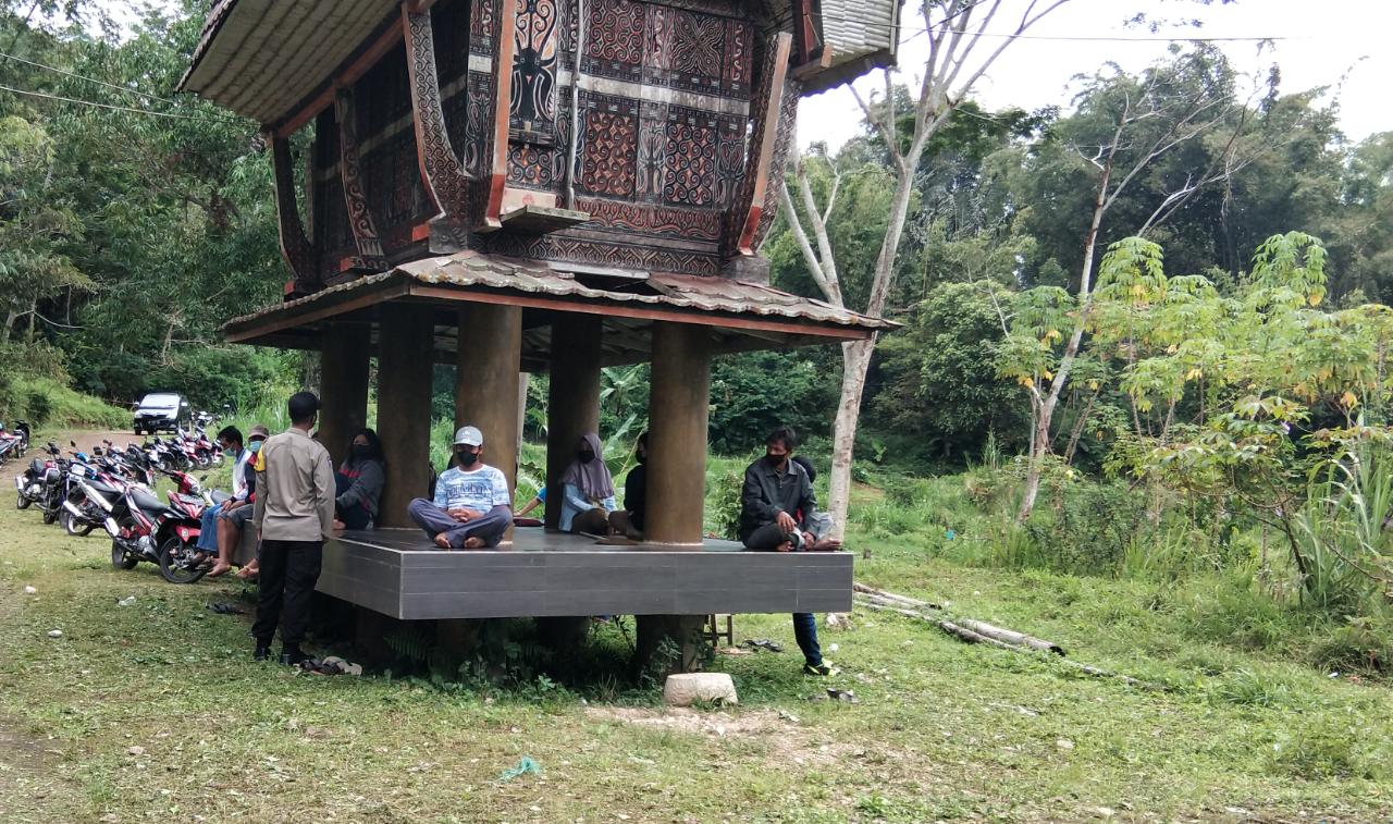 Bhabinkamtibmas Bersama Bhabinsa Sambangi Pustu Lembang Lea