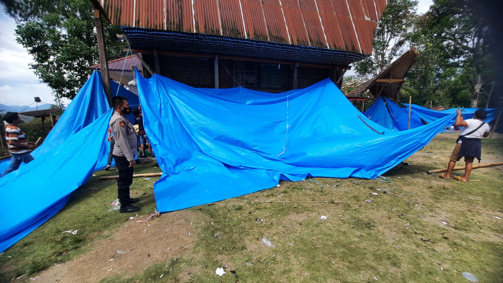 Bhabinkamtibmas Bersama Bhabinsa Sambangi Pustu Lembang Lea