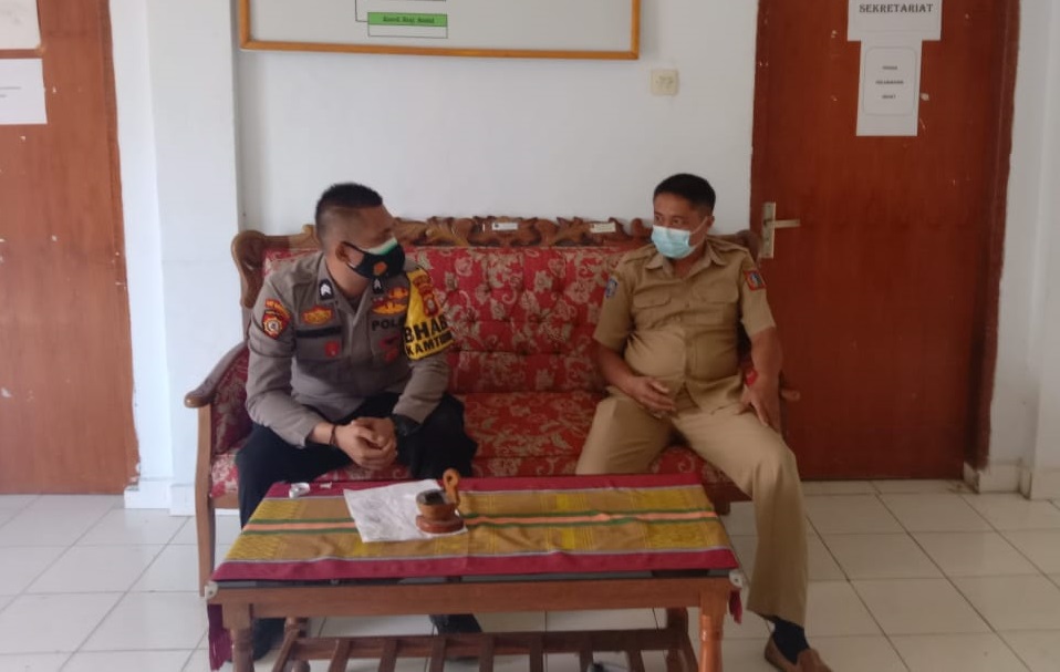 Bhabinkamtibmas Bersama Bhabinsa Sambangi Pustu Lembang Lea