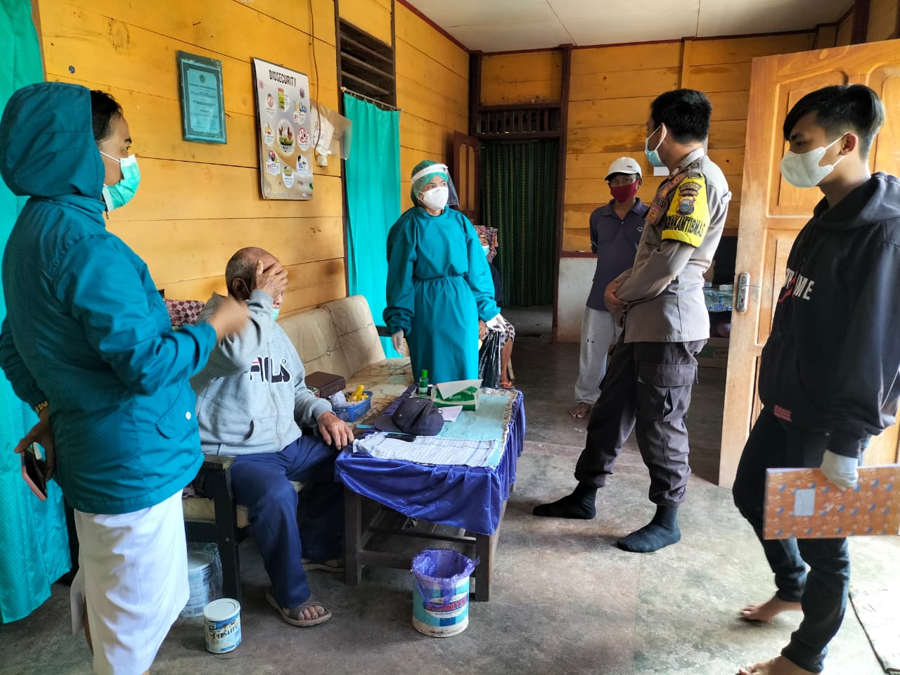 Bhabinkamtibmas Polsek Mengkendek sambang ke rumah warga binaan