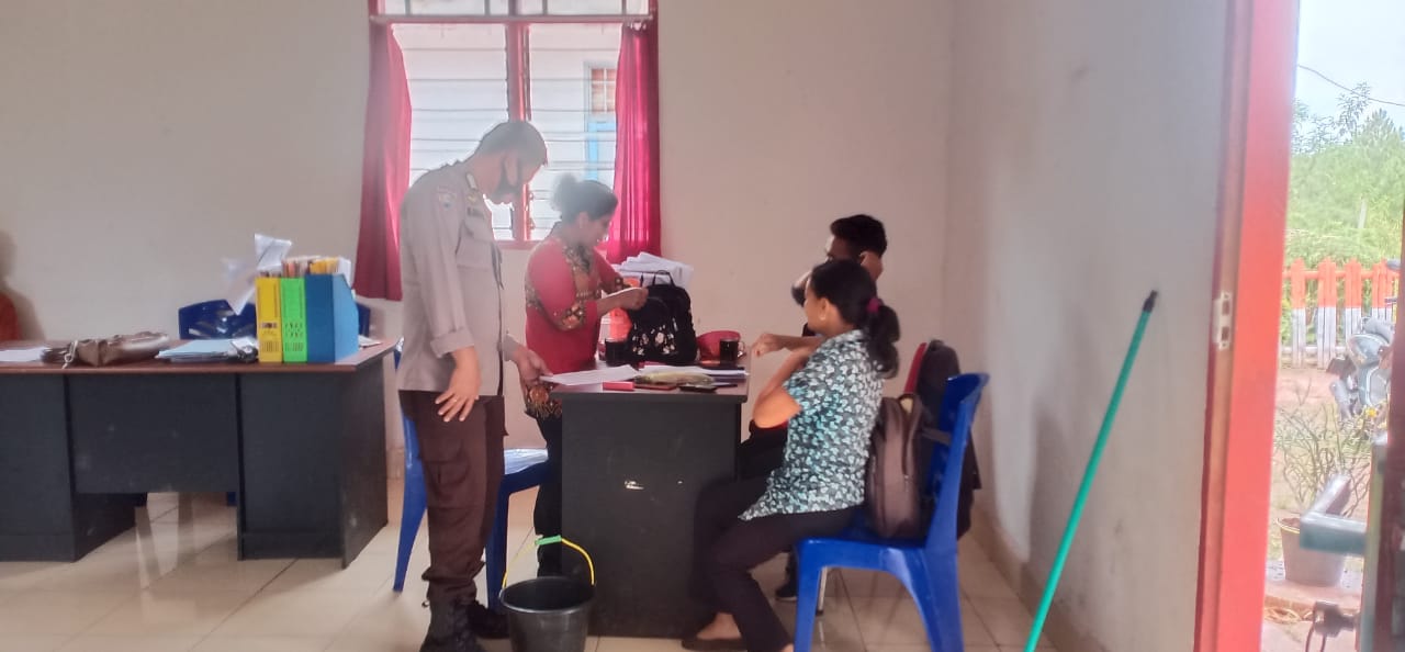 Bhabinkamtibmas pengawasan penyaluran BLT- DL tahap I – VIII tahun 2021