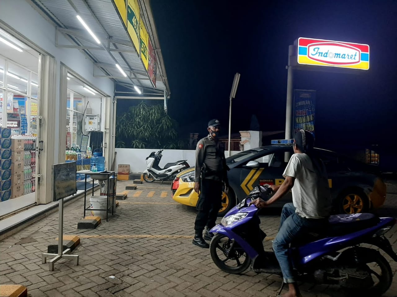 Cegah Gangguan Kamtibmas, Personel Polsek Cina Polres Bone Tingkatkan Patroli