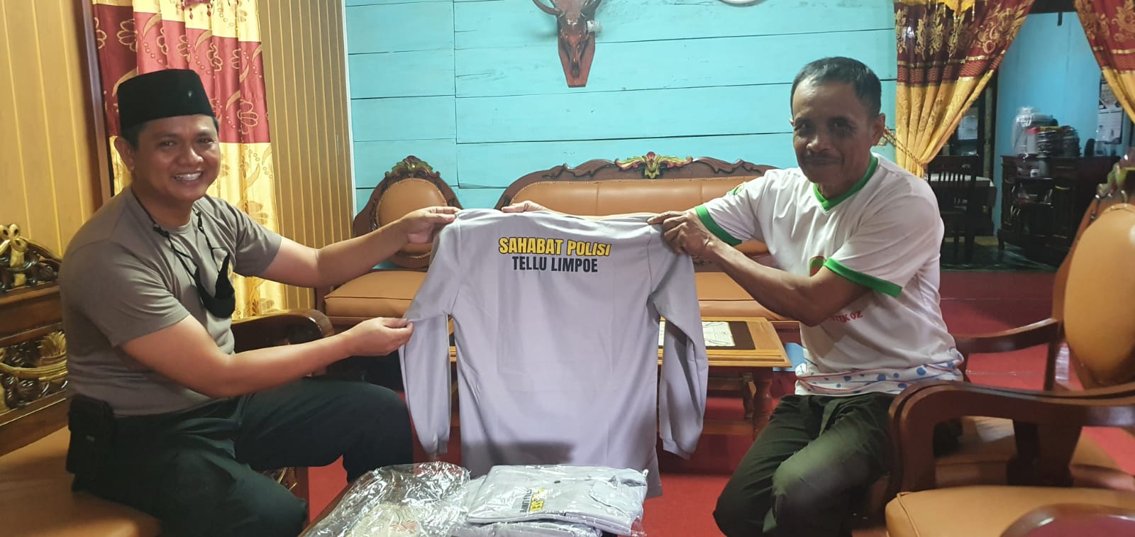 Guna Berbagi Informasi Dengan Masyarakat, Kapolsek Tellu Limpoe Punya Resep Begini