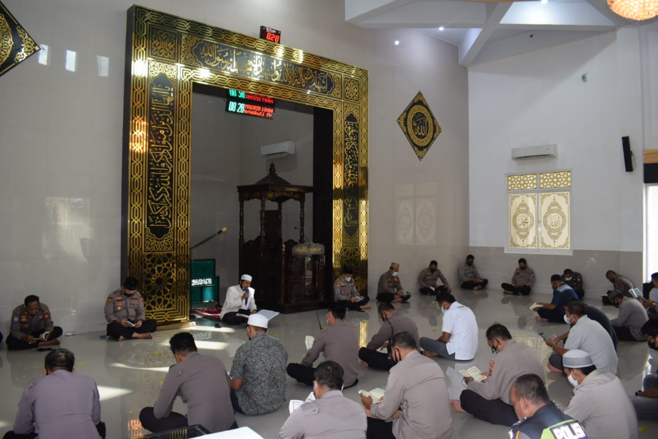 Dekatkan Diri Ke Sang Pencipta, Polres Sidrap Gelar Yasinan Dan Doa Bersama