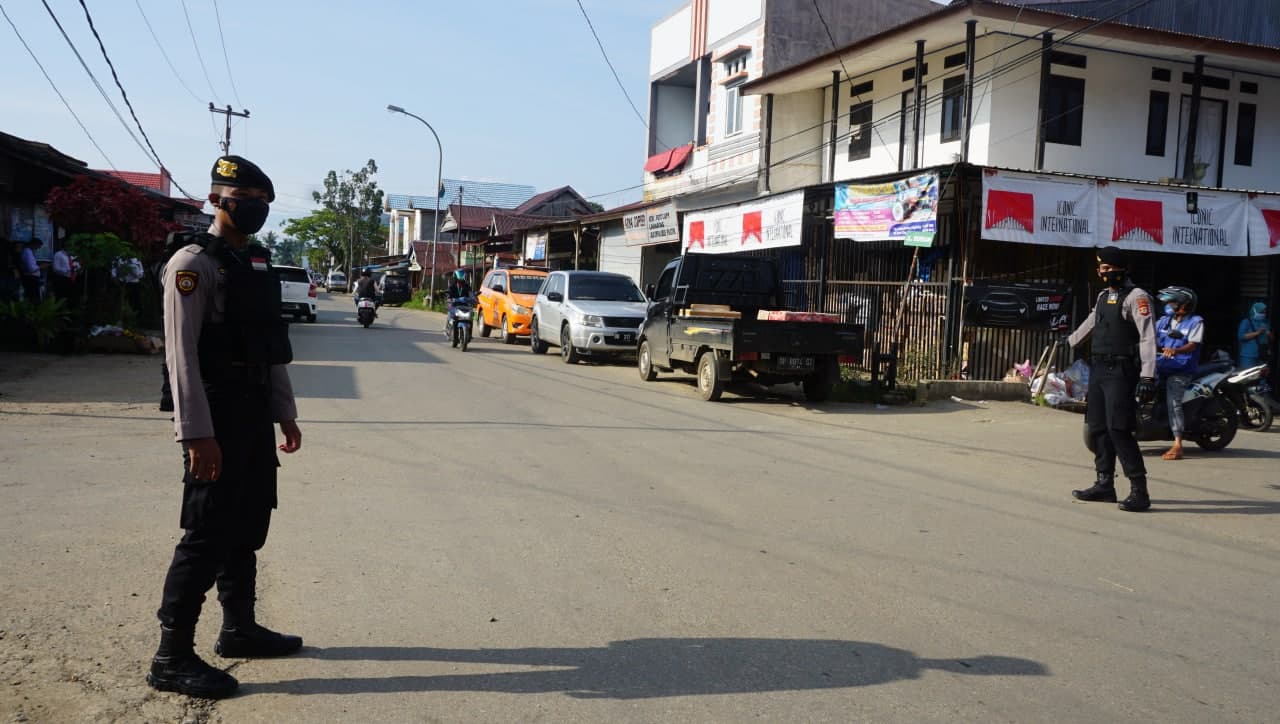Sat Samapta Polres Luwu Timur Laksanakan Giat Pengaturan Lalu Lintas