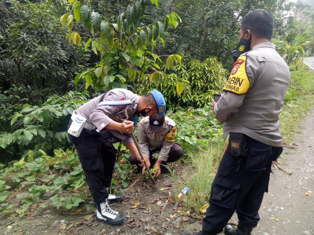 Bhabinkamtibmas Bripka Ahmad Firmansyah DDS di kelurahan Lemo