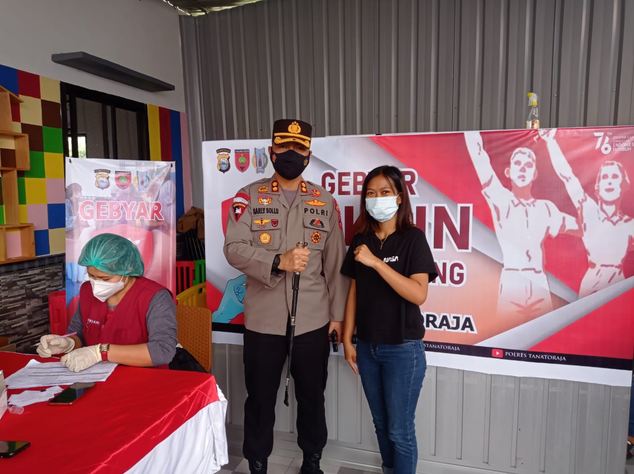 Cegah Kerumunan Saat Vaksinasi Diplaza Pelayanan Kepolisian, Ini Yang Dilakukan Kapolres Tana Toraja
