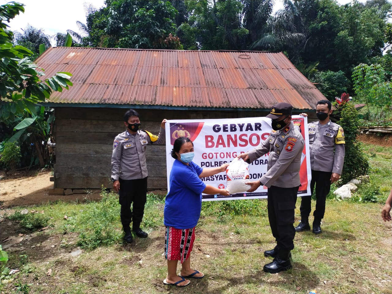 Petugas Tracer PKM Bersama Bhabinkamtibmas Dan Babinsa Sambang Tracing